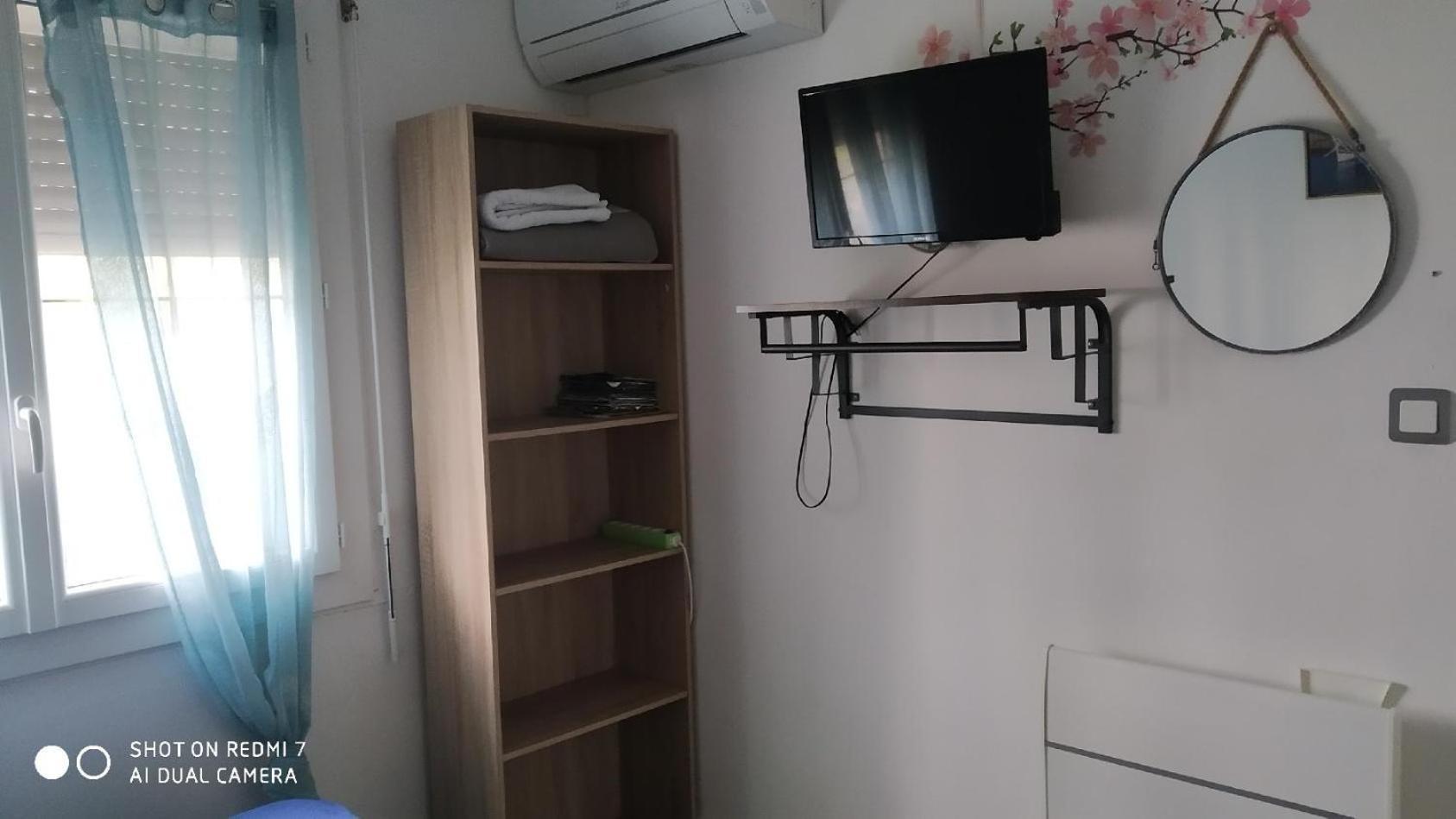 CHAMBRE SPACIEUSE CONFORTABLE,WIFI,Climatisée,près GARE TGV,parking,pt dejeuner Perpiñán Exterior foto